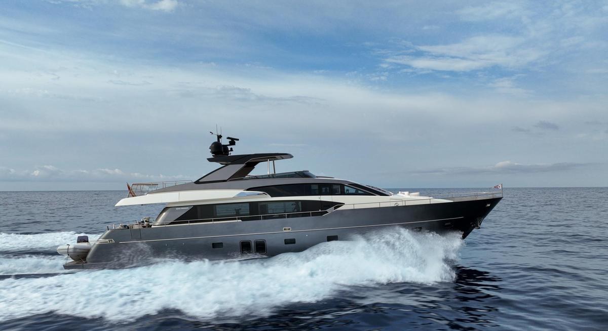 TWIN FISH yacht charter 1