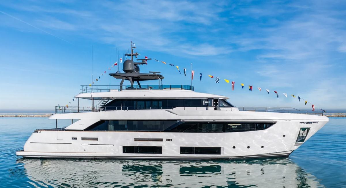 UPSTREAM YACHT CHARTER yacht charter
