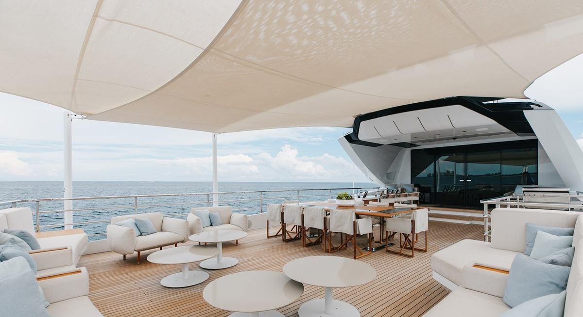 VELOCITY yacht charter 4