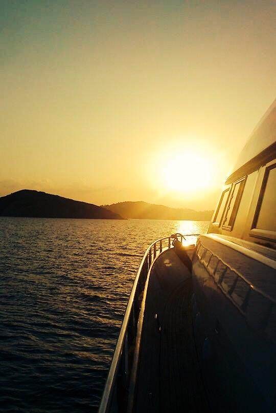 VENUS VISTORIA yacht charter 5
