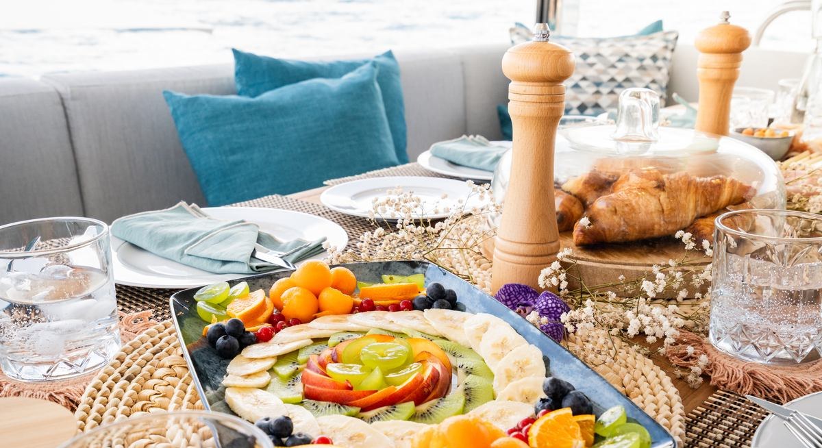 VESTA yacht charter 4