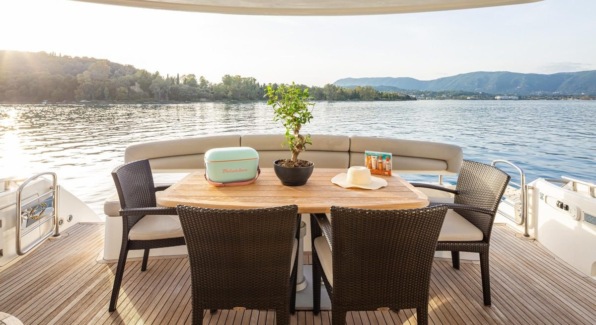 VINCI yacht charter 3