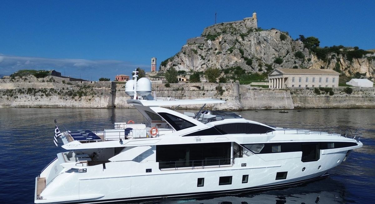 VOLANTE yacht charter 4