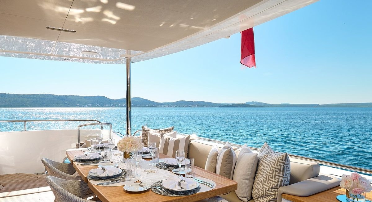 VON B yacht charter 4