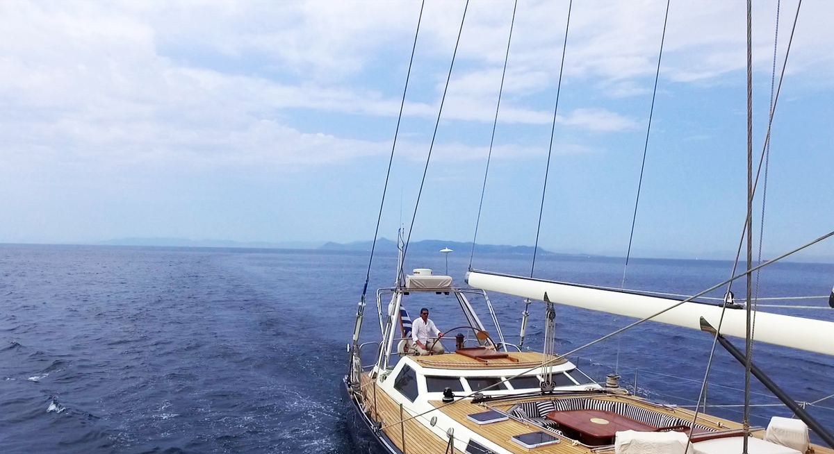 WIND OF CHANGE yacht charter 2