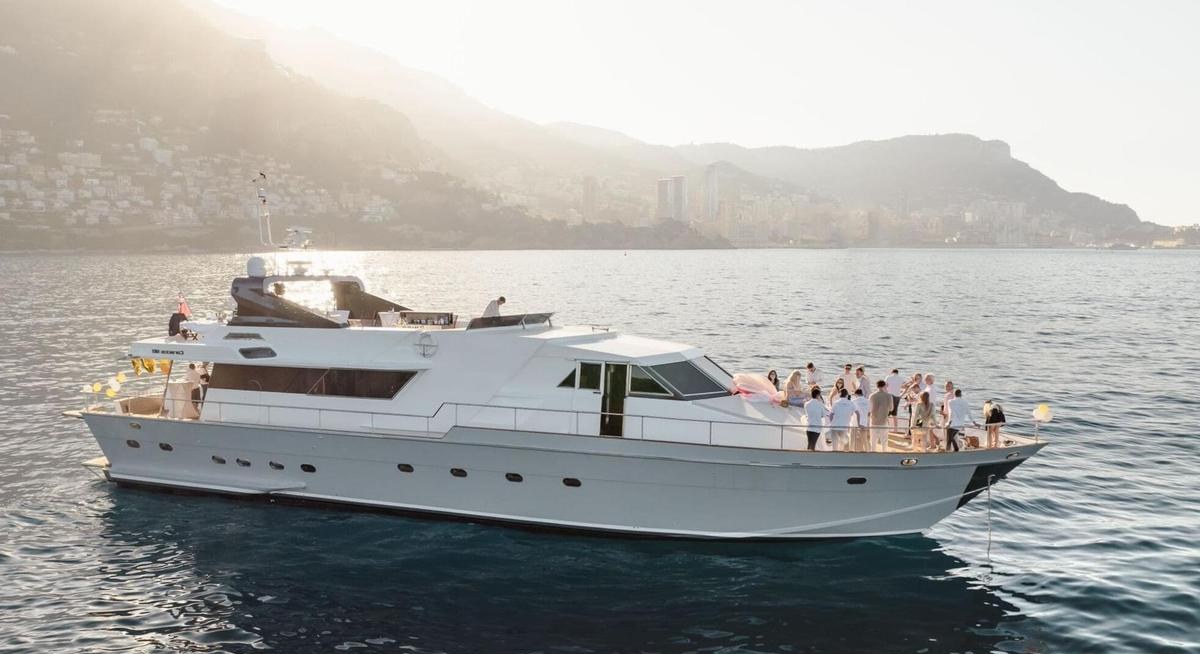 تأجير يخت ZAFFIRO YACHT CHARTER