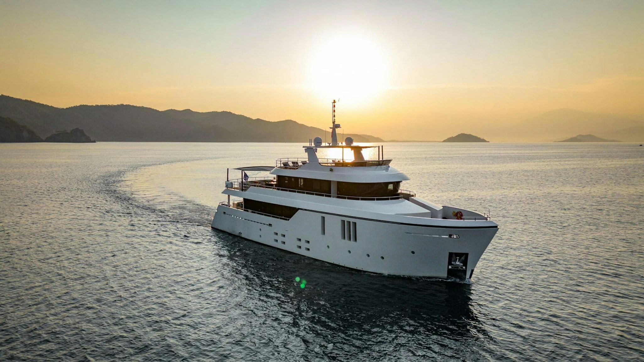 ZEEMAR YACHT CHARTER yacht charter